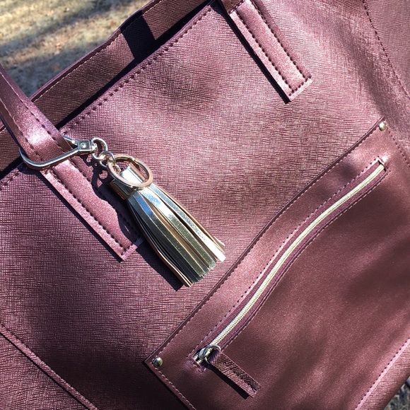 Handbags - NWT Faux Leather Tote